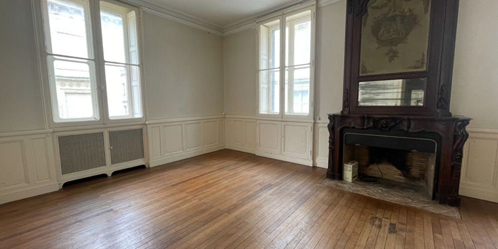 appartement à BORDEAUX (33000)