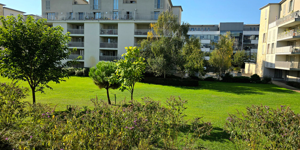 appartement à BORDEAUX (33100)