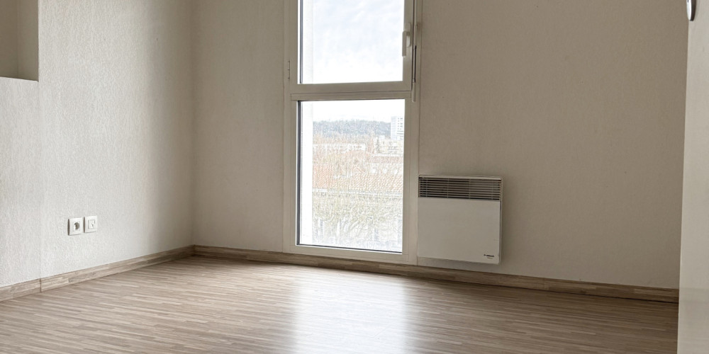 appartement à BORDEAUX (33100)