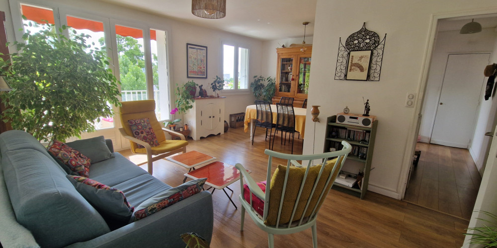 appartement à BORDEAUX (33200)