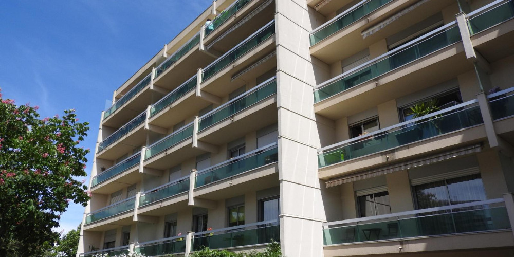 appartement à BORDEAUX (33200)