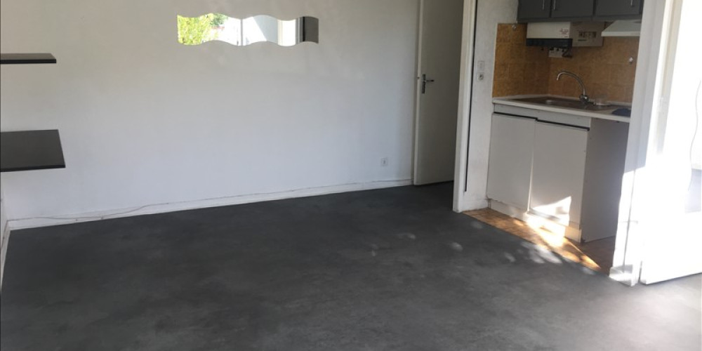 appartement à BORDEAUX (33200)