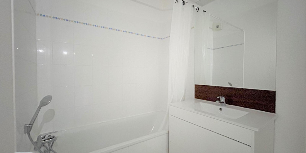 appartement à PINEUILH (33220)