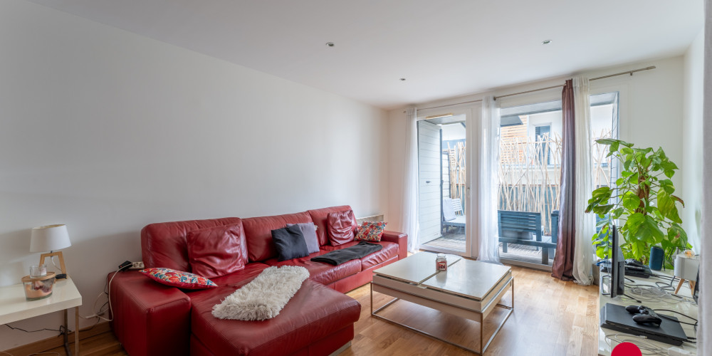 appartement à BORDEAUX (33300)