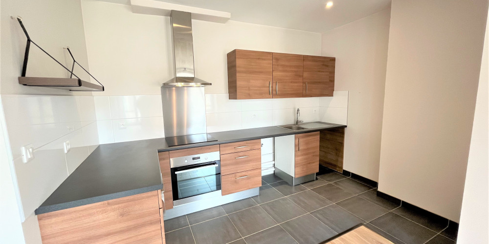 appartement à BORDEAUX (33300)