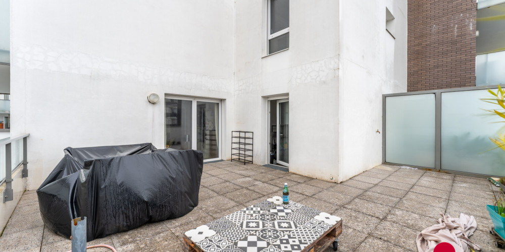 appartement à BORDEAUX (33300)