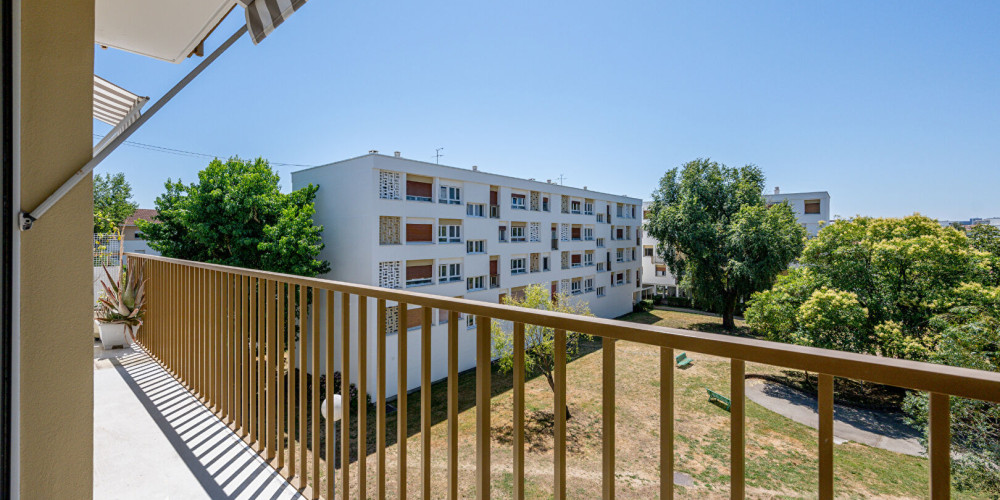 appartement à BORDEAUX (33300)