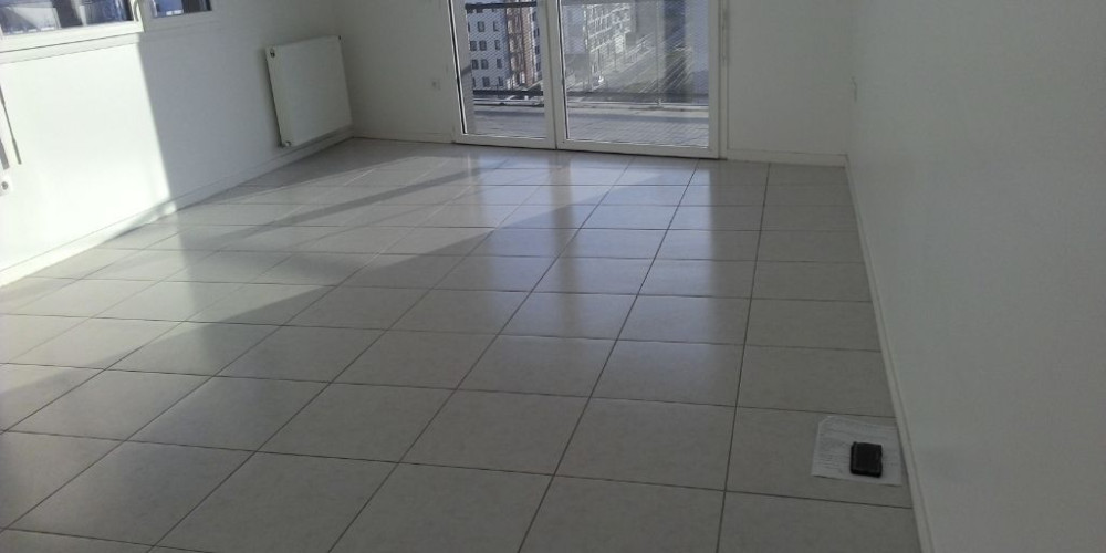 appartement à BORDEAUX (33300)