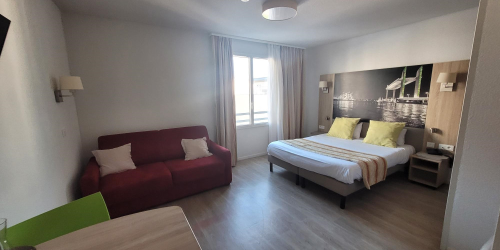 appartement à BORDEAUX (33300)