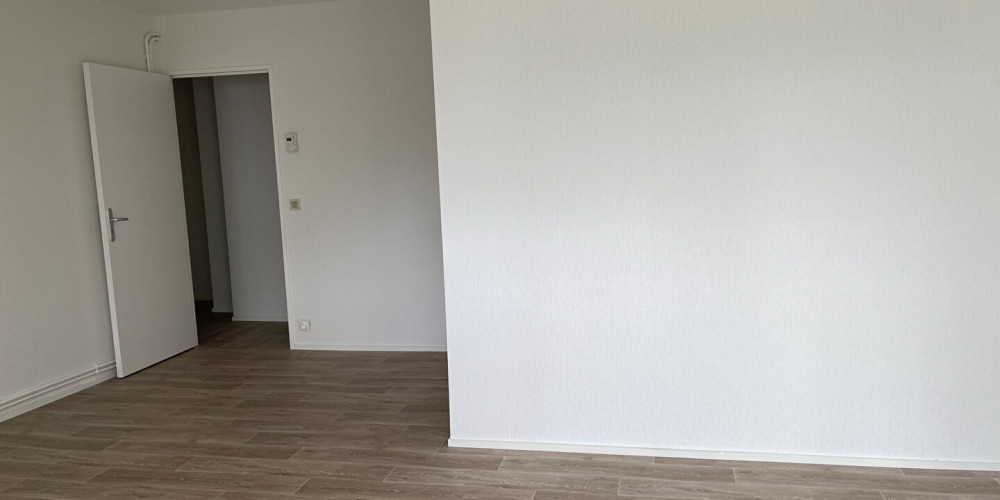 appartement à BORDEAUX (33300)
