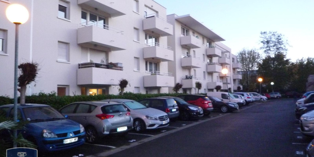 appartement à BORDEAUX (33300)