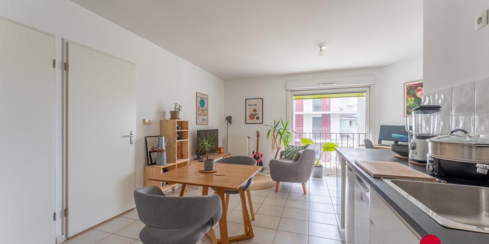 appartement à BORDEAUX (33300)