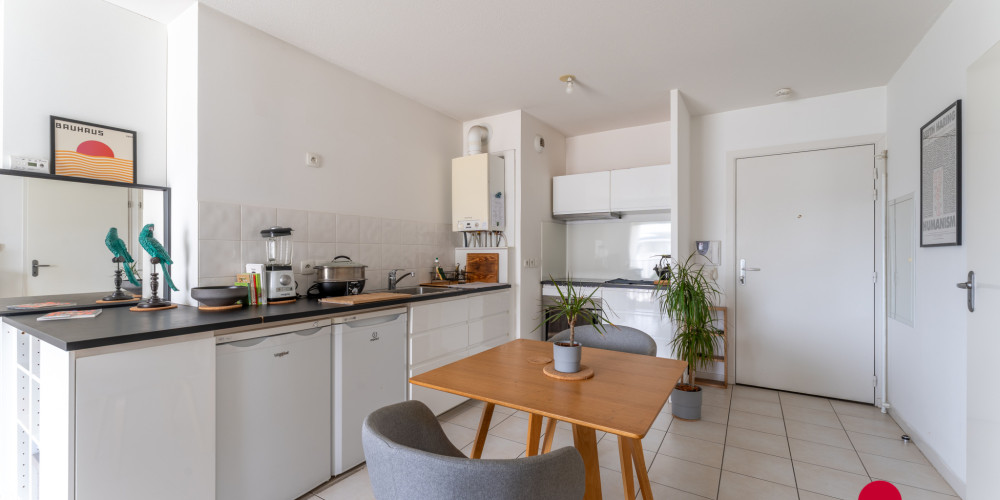 appartement à BORDEAUX (33300)