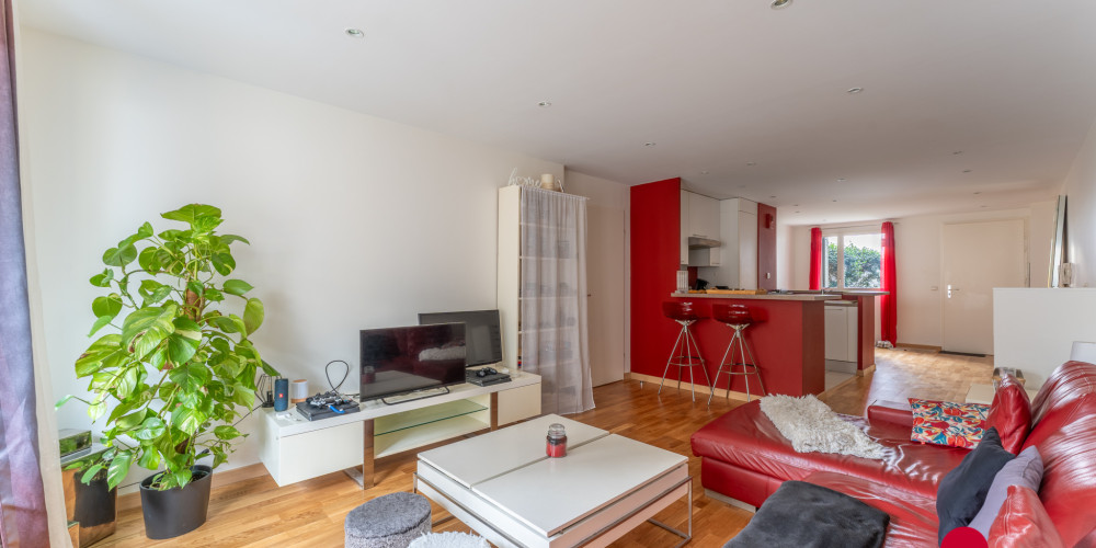 appartement à BORDEAUX (33300)