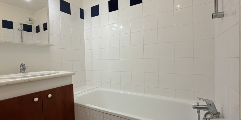 appartement à BORDEAUX (33300)