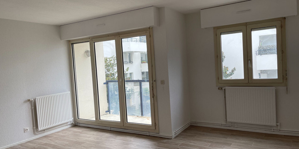 appartement à BORDEAUX (33300)