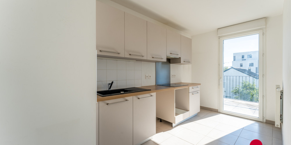 appartement à BORDEAUX (33300)