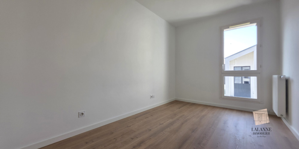 appartement à BORDEAUX (33300)