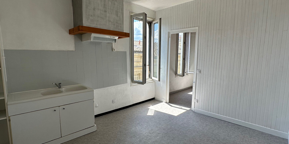 appartement à BORDEAUX (33300)