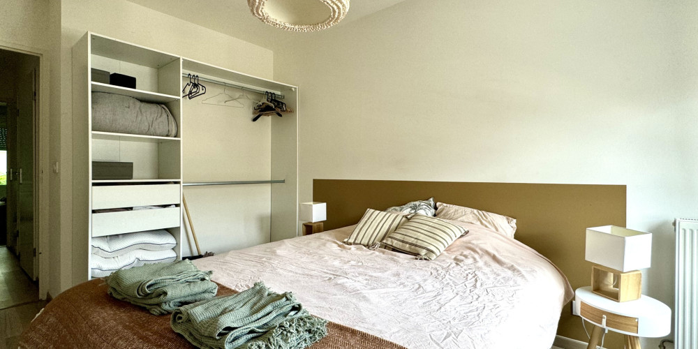 appartement à BORDEAUX (33300)