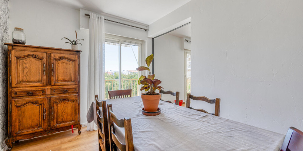 appartement à BORDEAUX (33300)