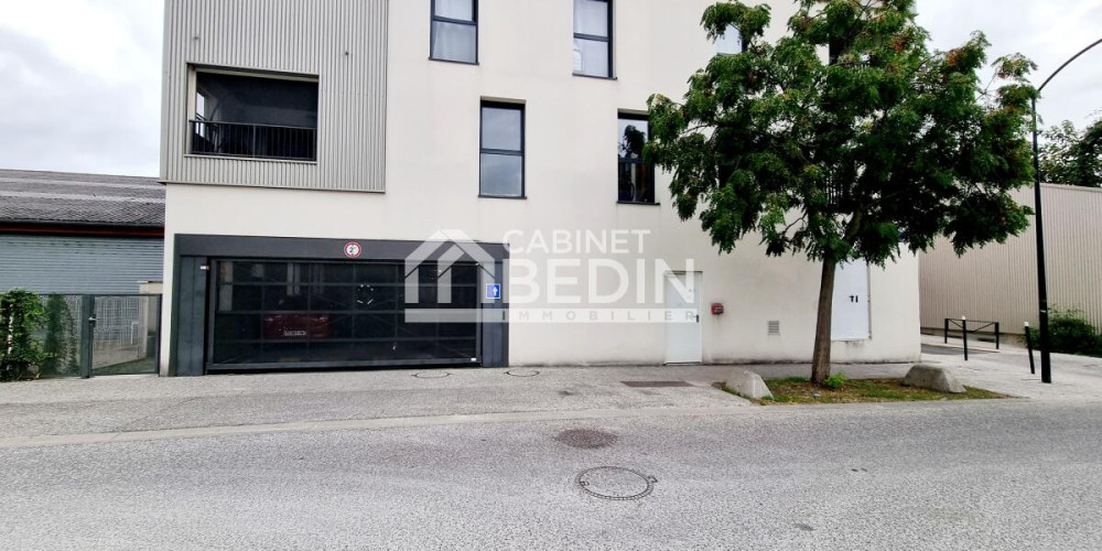 appartement à BORDEAUX (33300)