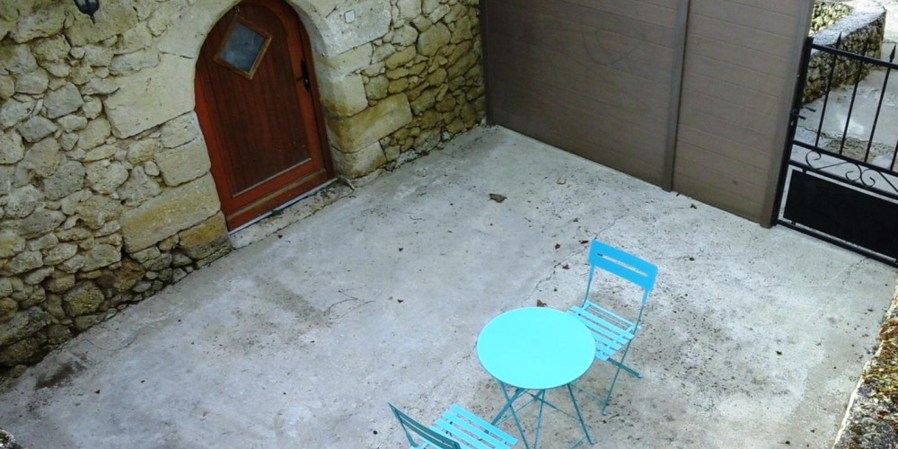 appartement à RAUZAN (33420)