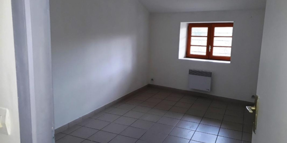 appartement à RAUZAN (33420)