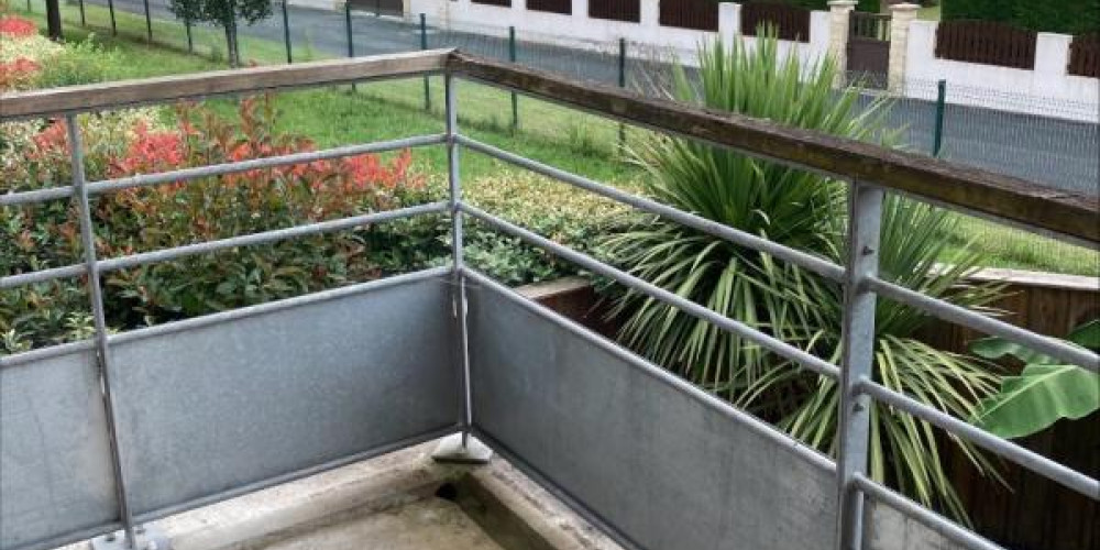 appartement à CREON (33670)