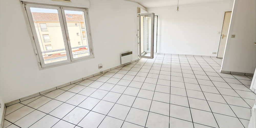 appartement à BORDEAUX (33800)