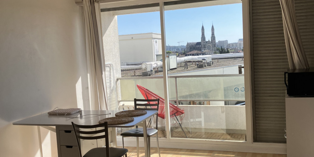 appartement à BORDEAUX (33800)