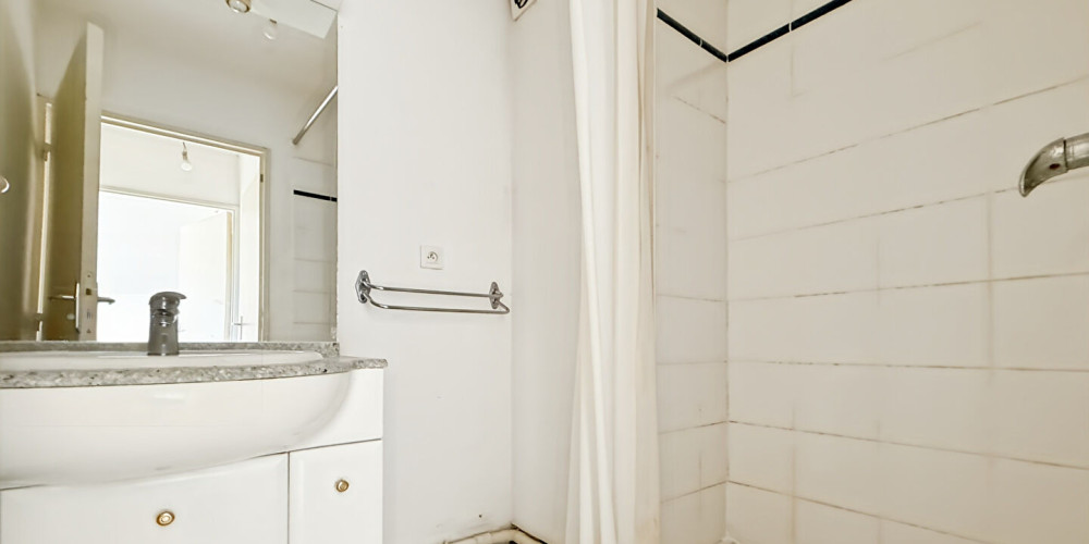 appartement à BORDEAUX (33800)