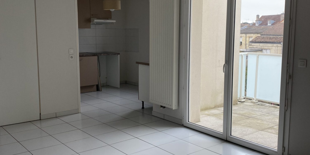 appartement à BORDEAUX (33800)