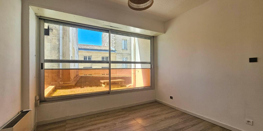 appartement à BORDEAUX (33800)