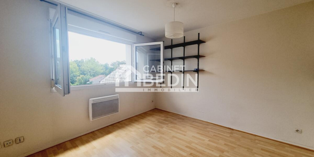appartement à BORDEAUX (33800)