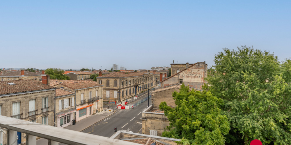 appartement à BORDEAUX (33800)