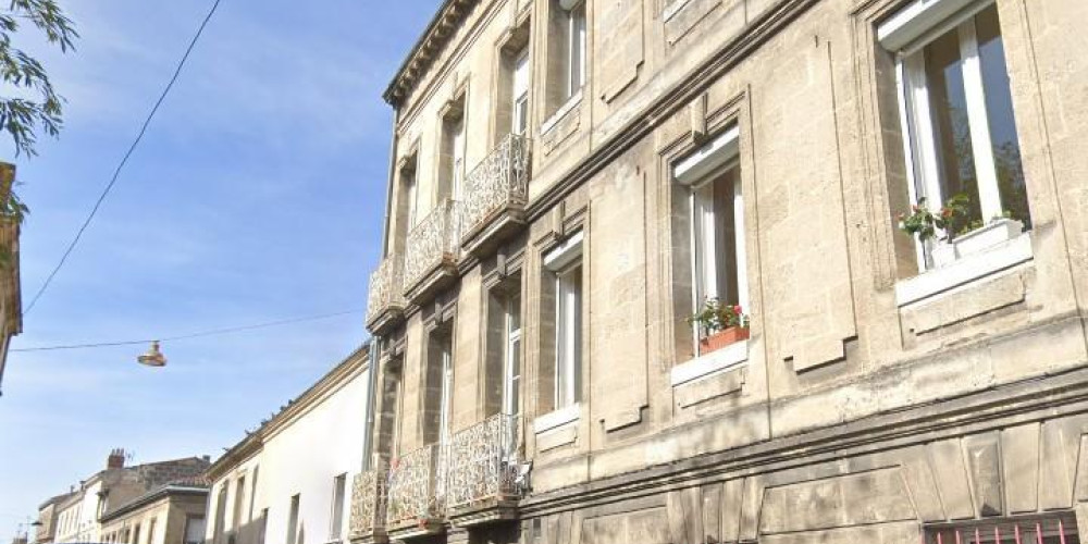 appartement à BORDEAUX (33800)