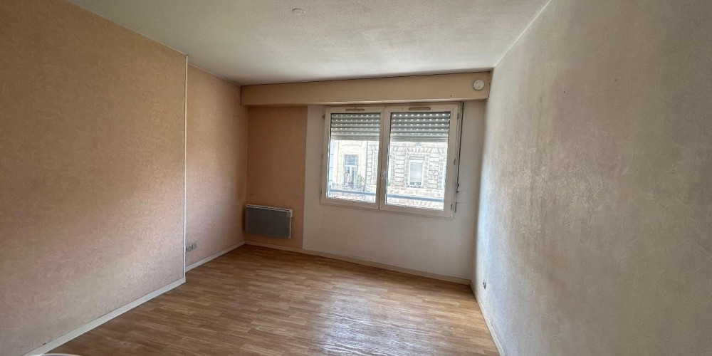 appartement à BORDEAUX (33800)