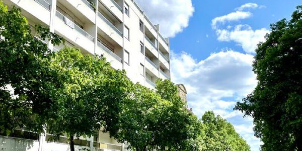 appartement à BORDEAUX (33800)