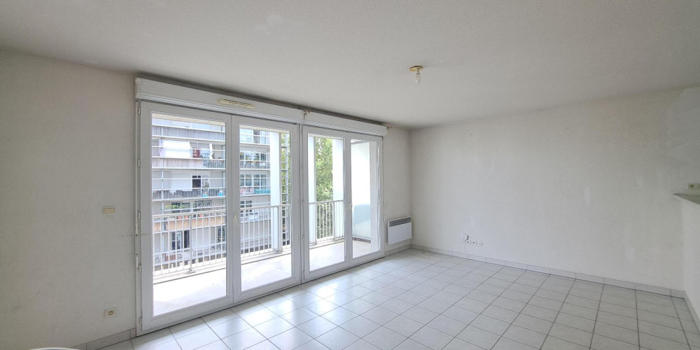 appartement à BORDEAUX (33800)