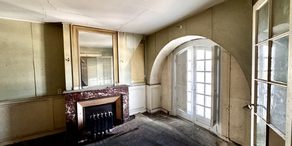immeuble à BORDEAUX (33000)