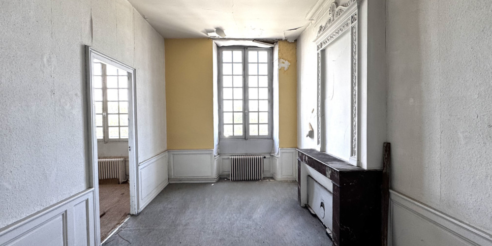 immeuble à BORDEAUX (33000)
