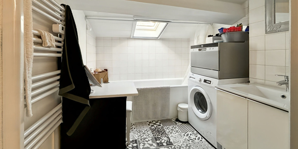 immeuble à BORDEAUX (33000)