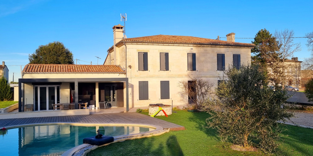 maison à FRONSAC (33126)