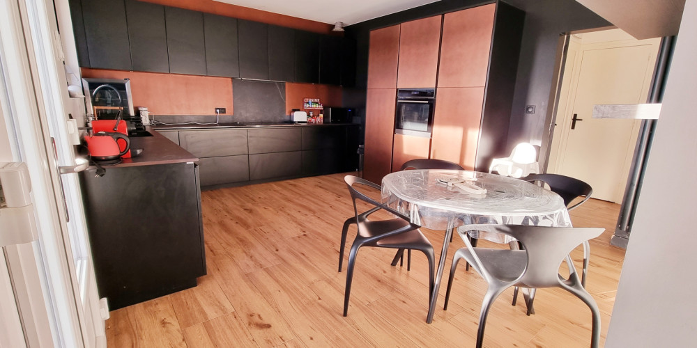 maison à FRONSAC (33126)