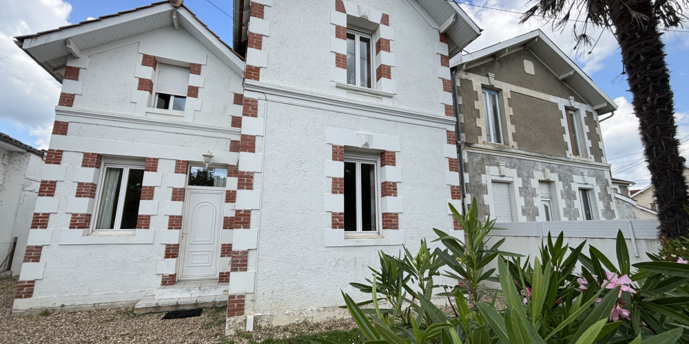 maison à COUTRAS (33230)
