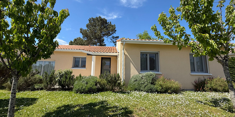maison à GUITRES (33230)