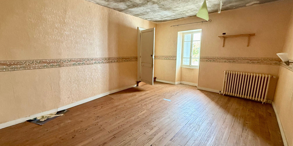 maison à VERAC (33240)