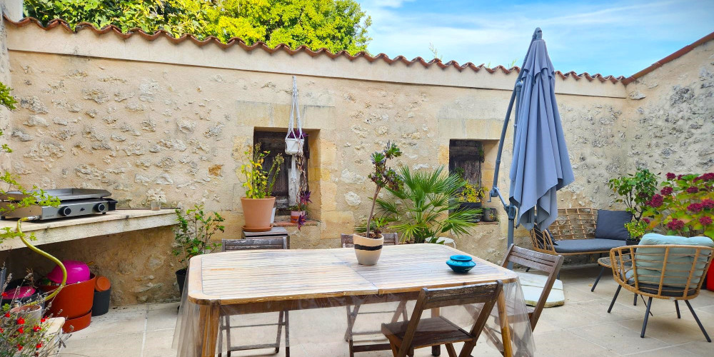 maison à PLASSAC (33390)