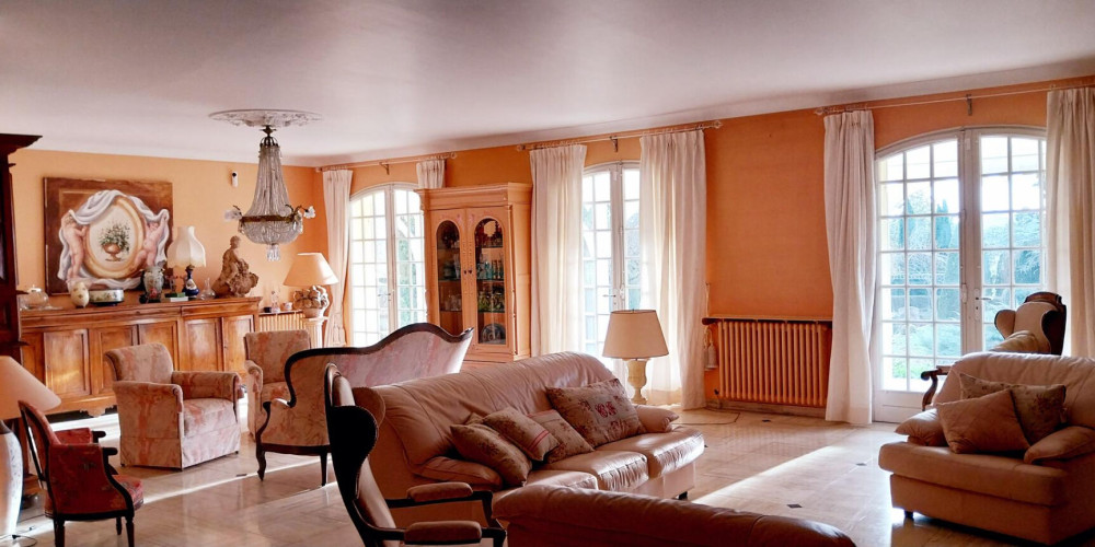 maison à RAUZAN (33420)